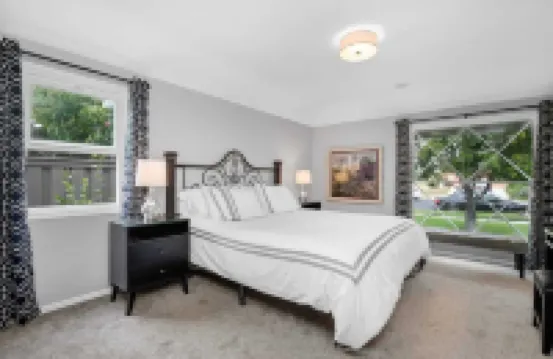 Picture Perfect Minutes to Universal Studios & Hollywood: Rated 10/10!!!