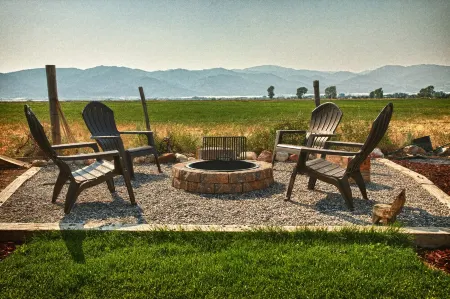 Gorgeous Fam-Friendly: Easy access to Jackson Hole, Tetons, Targhee, Yellowstone Отели в г. Виктор