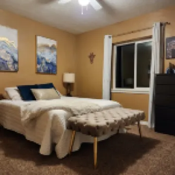 Spacious Riverside Four Bedroom Retreat