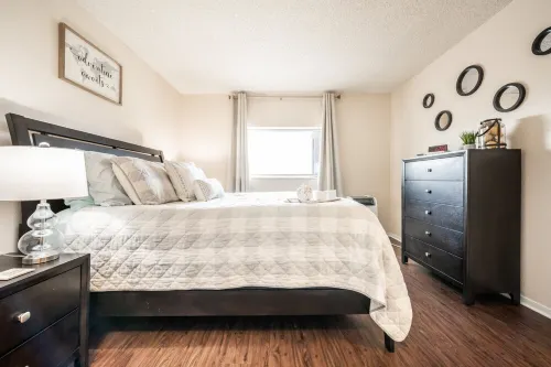 ❤Cozy in the Springs! 2 BR, Kitchen. 5 Guests!❤