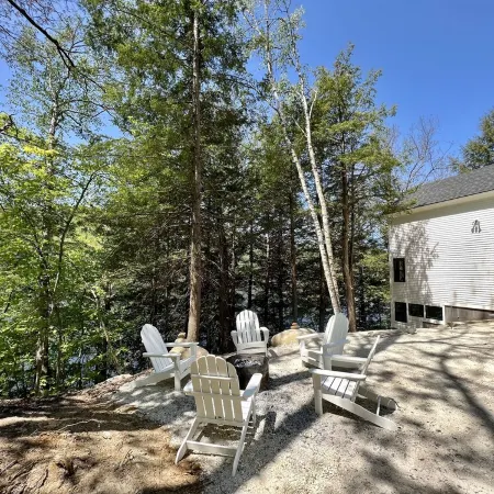 Camp Amherst: Ski and Lakeside Retreat. Killington/Okemo, Firepit, private dock!