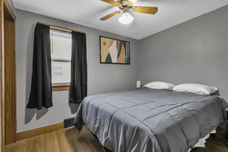 Cayuga Creek Quarters Отели рядом с достопримечательностью «Cheektowaga Volunteer Firemen's Memorial Park»