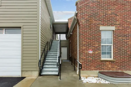 Excellent location for skiing!  Brand new, comfy 2BR apartment