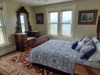 Julian House Hotels in Pierce County