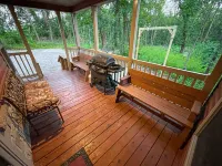CLOSEST Cabin to Rathbun Lake - Unique Cabin in the WOODS - Sleeps 10!