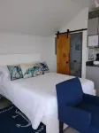 Driftwood Studio Beachfront cottage right in the Dunes Hotels in Sagadahoc County