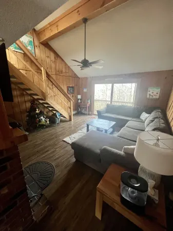 Black Bear Bungalow- SKI HOME, On Moover line Отели в г. Довер