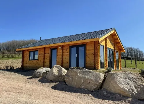 Quiet chalet with superb unobstructed view of the Morvan mountains - ชาเลต์