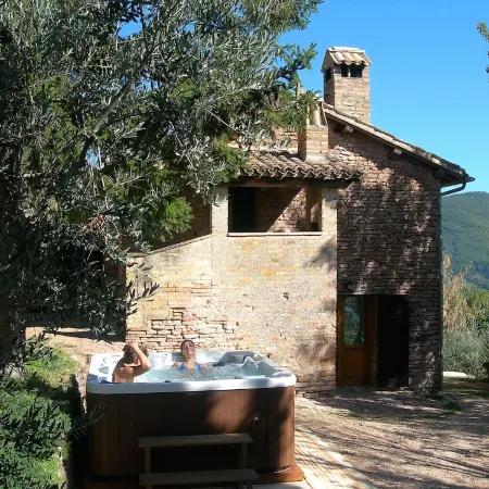 Art, nature and peace upon the mountain of St. Francis.