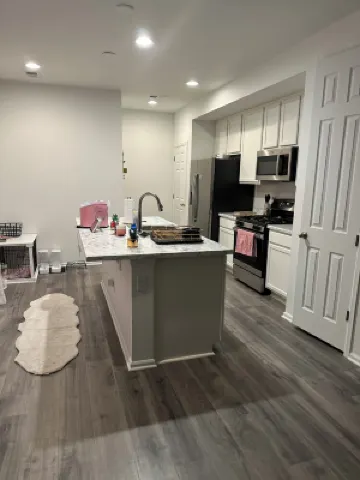 Cozy 2-bedroom townhome near DEN Airport pet friendly.