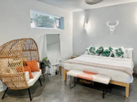 Stunning 'Ranch Modern' + Stars! + Firepit!