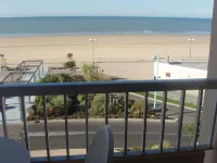 Rental studio 30 m2 panoramic view facing the sea all periods