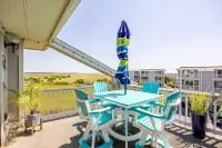 Best view at Carolina Beach ~ Pet Friendly ~ 1bd 1ba ~ Steps from the beach!
