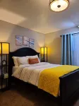 Newly remodeled studio apartment with lake access