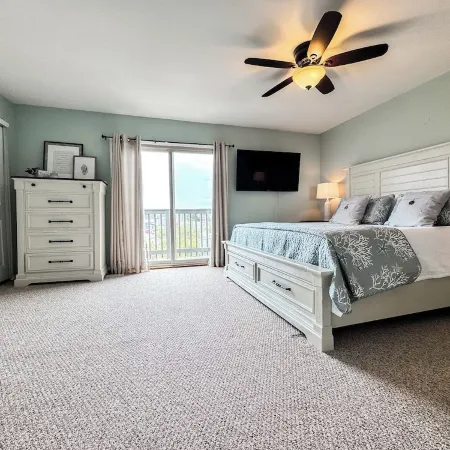 Coastal Soul - Beach block, on cul-de-sac street, pet friendly.