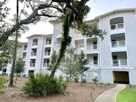 Three bedroom, three bathroom condo! Minutes from beaches, waterpark, and shops