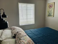 Fisherman's Cottage  with lake access and dock private parking Hotel a Clay Township