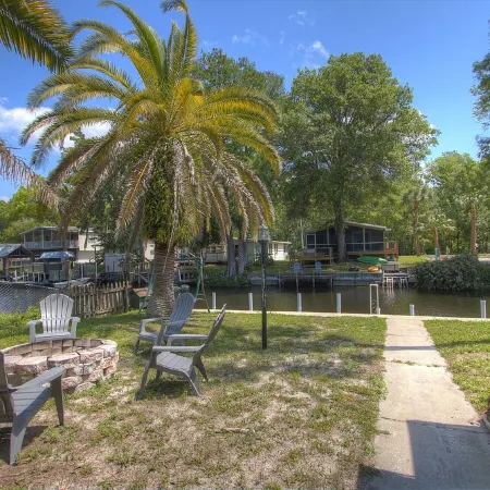 3 bedroom Farmhouse on the River