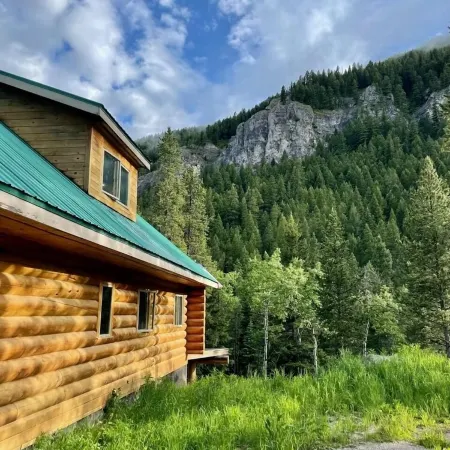 CABIN IN BIG SKY - CERUL MARE CABIN