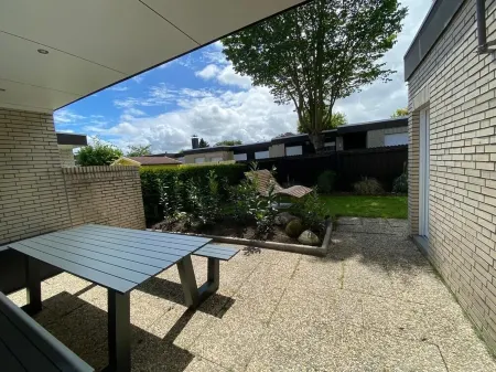 2 Bedroom Private Vacation Home in Horumersiel