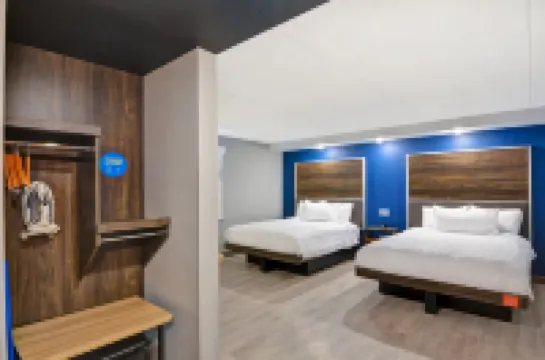 Tru by Hilton Syracuse North Airport Area Hotels in Onondaga County