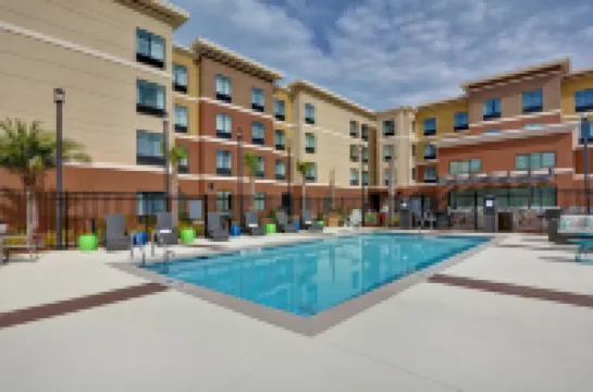 홈우드 스위트 바이 힐튼 사바나 에어포트