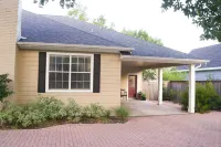 Walk .4 Miles to Texas A&M Campus and Aggie Park, Private Entry /Covered Parking Hotels near كوليج ستيشين