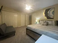 Stylish 4-bedroom, 3 Bath Townhome in Valdosta Hotels near Walmart Supercenter