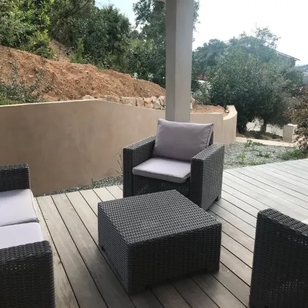 2 bedroom house with private pool 5 minutes from the beaches