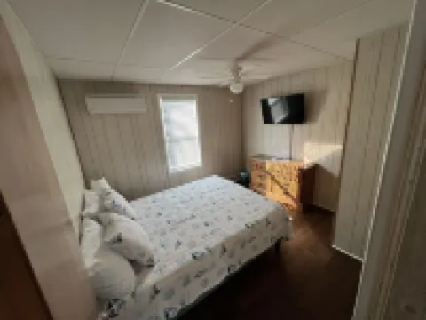 Cozy Shore Home for 6 – Ideal for Family or Friends