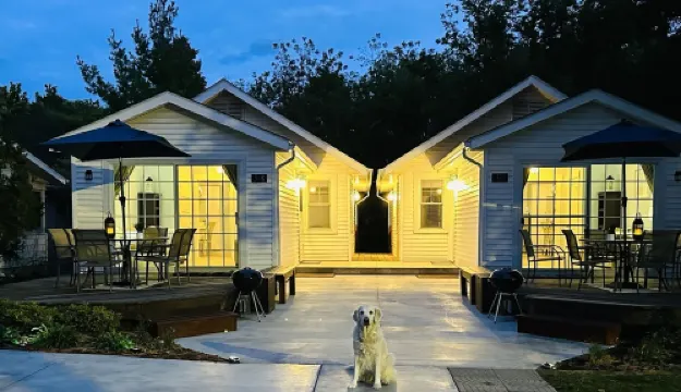 Dog-Friendly Beach Cottages within a mile of town and 7 Lake Michigan beaches