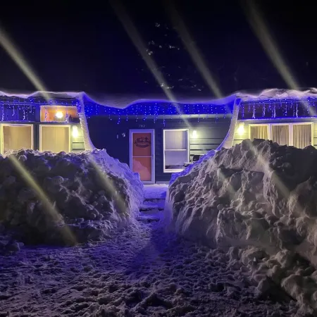 Ski-On Ski-Off at Pico MtnPremier Slopeside House Rental. Dog Friendly!!!