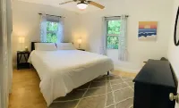 Beautiful 2 - Bedroom Rental Unit near the Beach