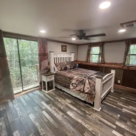 Sleep in a Hayloft - Longview, Tx