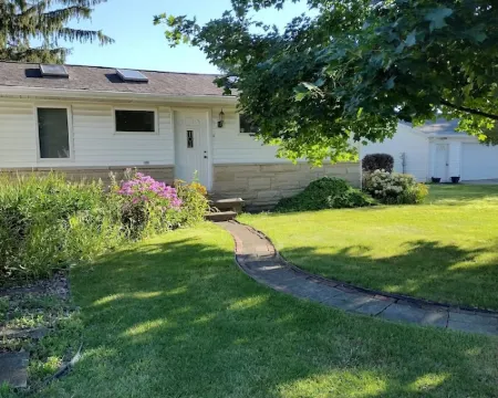 Charming suite in Marion IN, right next to Indiana Wesleyan University 馬里恩酒店