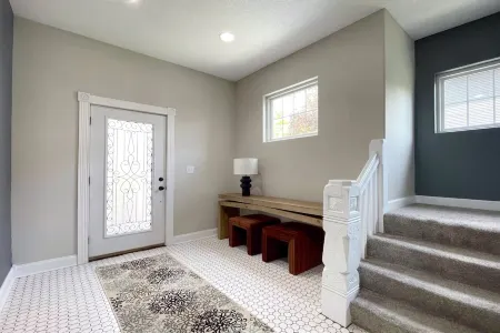 Charming Historic Home with Modern Comforts ~Near Drake and Downtown!! Отели рядом с достопримечательностью «Iowa Events Center»