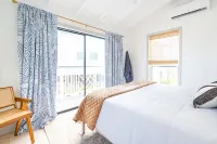 Luxury 180’ Ocean Views, 2 King Suites & Bunk Room, Private Beach