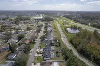 Bellas Vacation Home: Cozy, Modern Stay Just 12 Minutes from Disney!