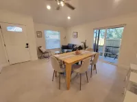 Palm Harbor Renovated 3-bedroom Hideaway!