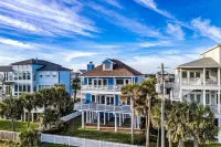Pirates Beach Home w/ Hot Tub and Private Beach Access