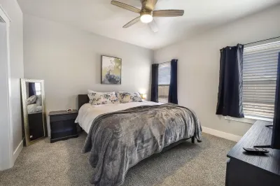 Brand New Construction 2 level townhome Central TF 899 Hôtels à proximité de : Idaho Haunted Swamp