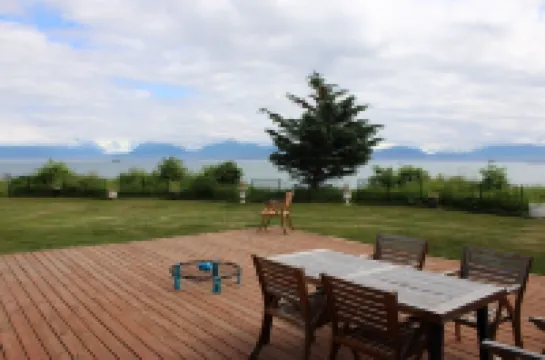 Bay Bluff Haven:  Ocean, Glacier, & Wildlife View
