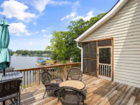 Lakefront Home- 7 bedroom 4.5 bath- Sleeps 16 + Game Room, PS-4 - Badin Lake, NC Hotels in Eldorado