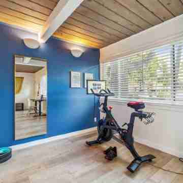 Designer Home Near Stanford/Tech Hub+AC/Gym/Office/BBQ/Parking. 2 Bed/1 Bath. Fitness & Recreational Facilities