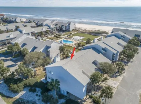 300 Ocean Mile B1, 3 bed 3 bath, Pet Friendly, community pool., SGI State Park..