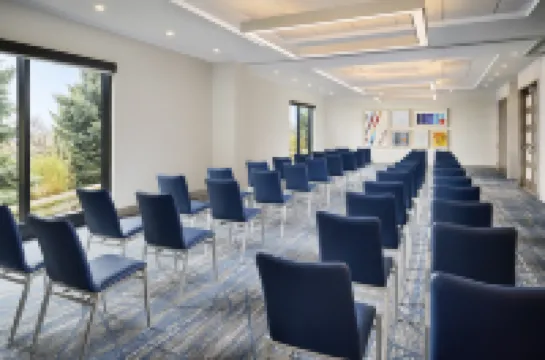 Holiday Inn Express HAMILTON - UPPER JAMES by IHG