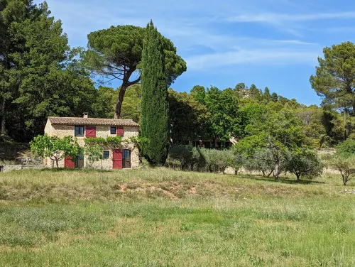 Villa en Provence, Situation Exceptionnelle