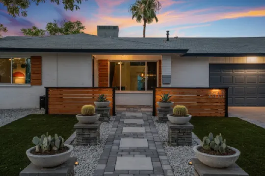 Chateau Balboa! Heated Pool/BBQ/Family Friendly