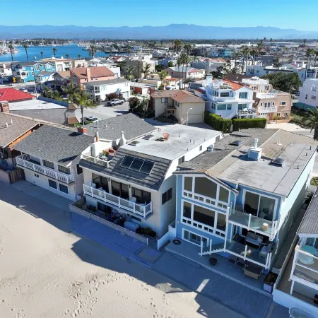 On the Sand - Incredible Beachfront - Awesome Ocean and Island View w/ Elevator!