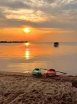 Waterfront house with sandy beach near downtown